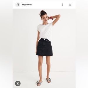 NWT Madewell Black Denim Mini SIZE 31
